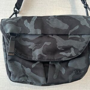 lululemon athletica Black and Gray Crossbody Bag with Urban Camouflage